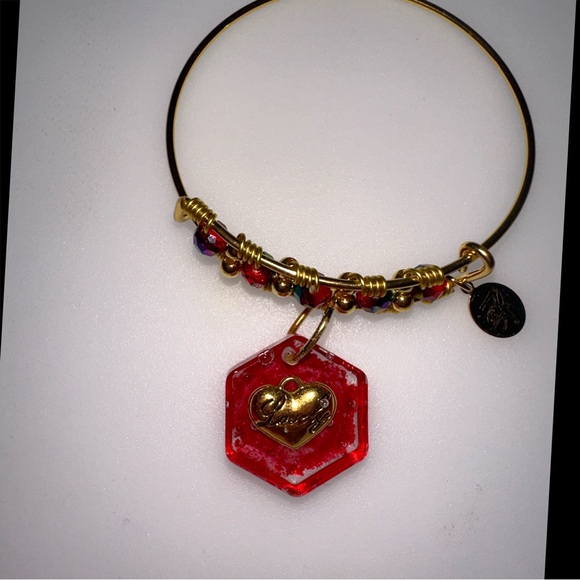 “Lovely” Gold Tone Heart Pendant Bangle Bracelet - Picture 5 of 7